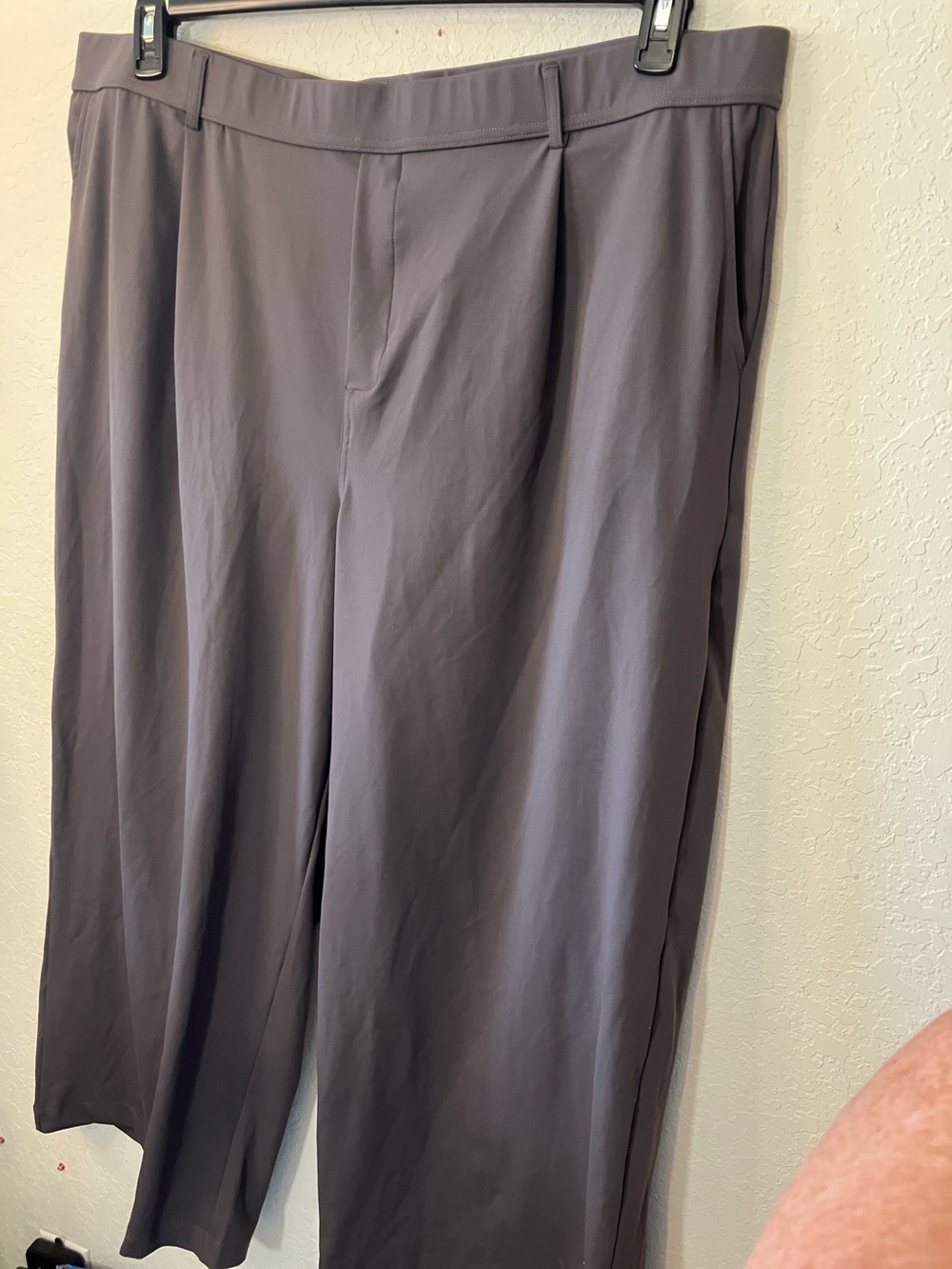 HALARA Wide Leg Pants in Taupe Gray